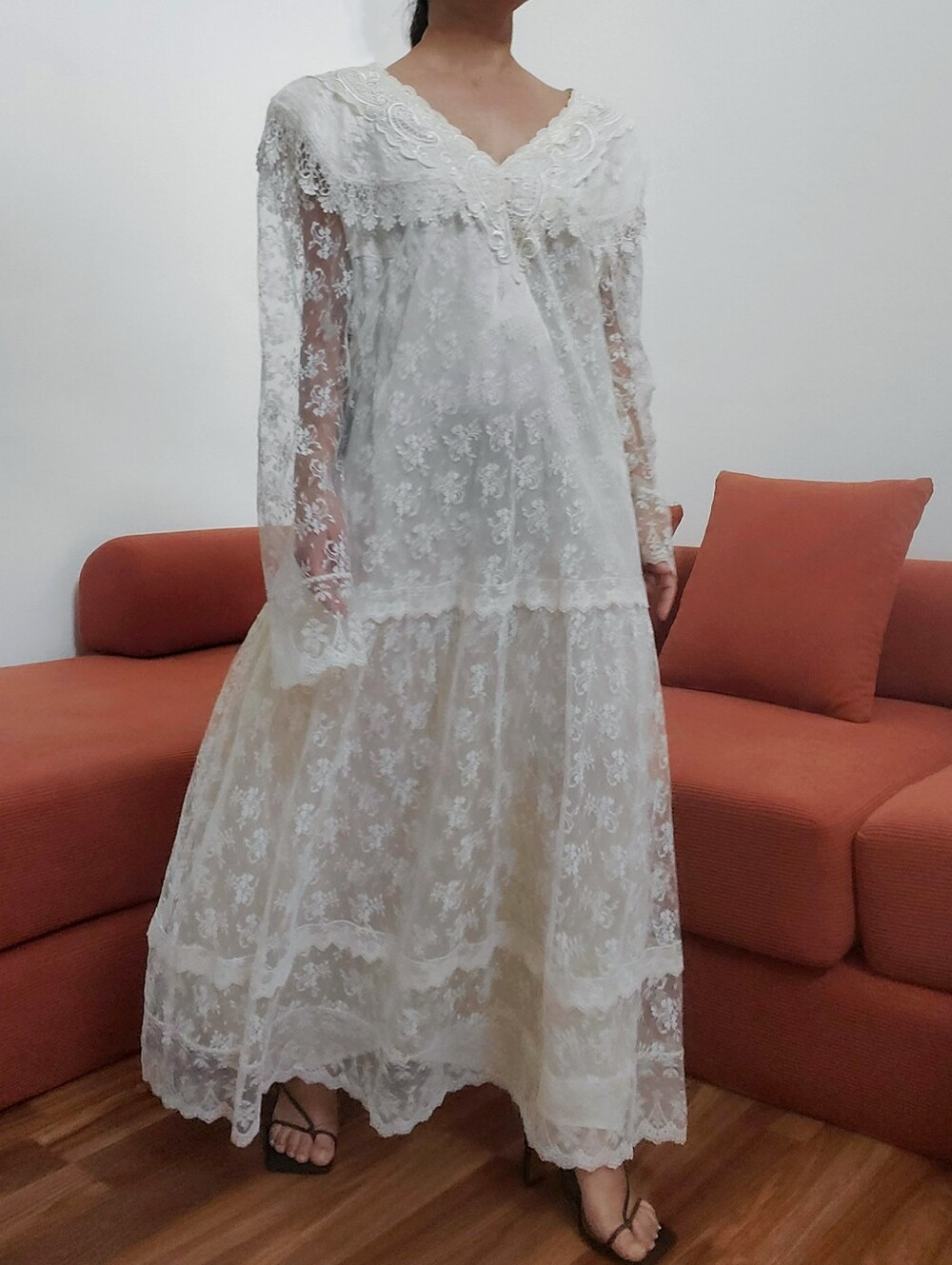 VINTAGE LACE DRESZ - Picture 3 of 10